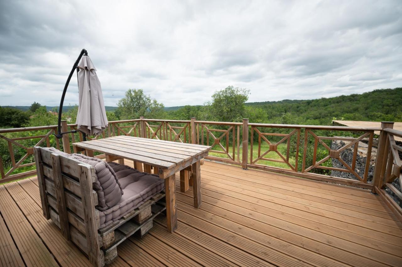 Lot En Dock 3 Logements Atypiques Et Ecologiques En Vallee De La Dordogne Souillac Exterior photo