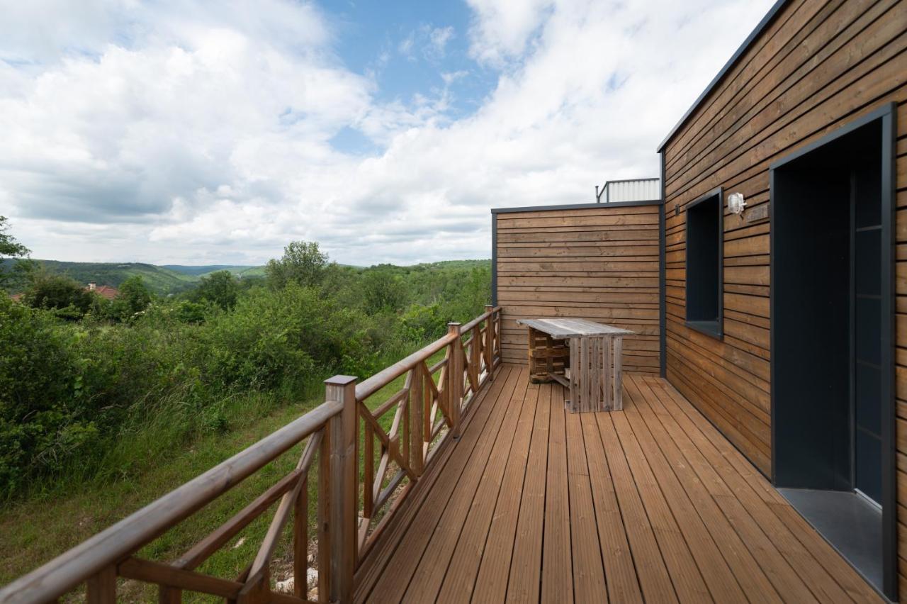 Lot En Dock 3 Logements Atypiques Et Ecologiques En Vallee De La Dordogne Souillac Exterior photo